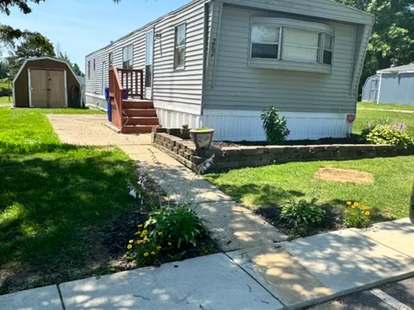 267 W Macgregor Ct #601, Highland, MI 48357