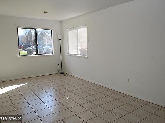 4th image of 9010 Sandalwood Dr #A
