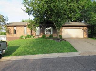 28 Tiffany Ln, Washington, MO 63090