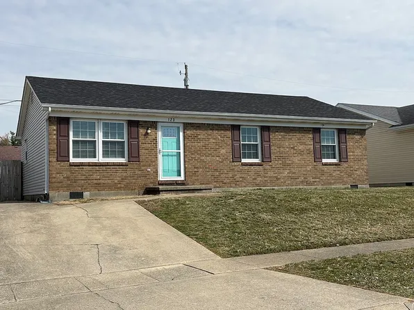 123 Powhatan Trl, Versailles, KY 40383