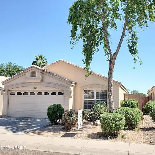4739 E Desert Wind Dr Photo 1