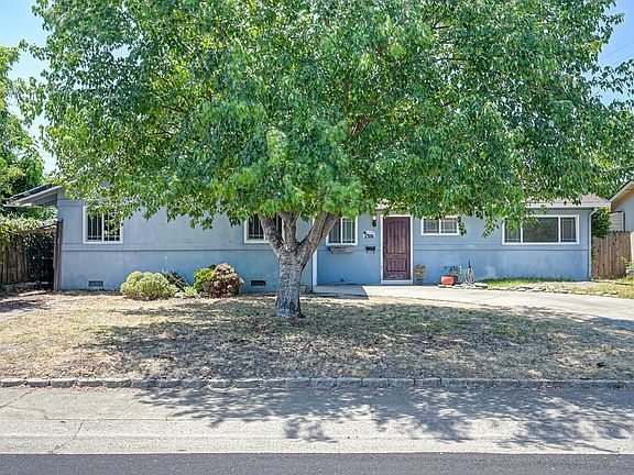 2nd image of 8205 Tanoak Way