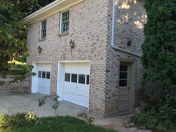 2nd image of 3331 Mantilla Dr