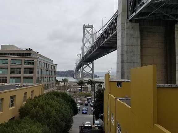 5th image of 403 Main St APT 303N