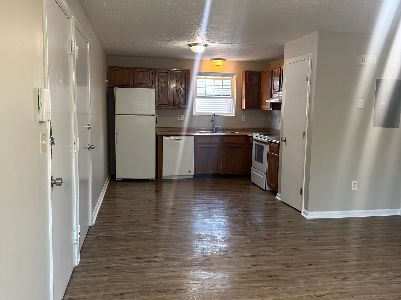 2 bed, $2,000 — Photo 1