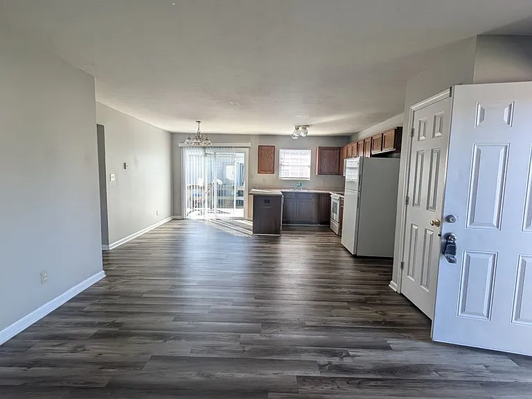 2133 Galaxy Dr — Photo 4