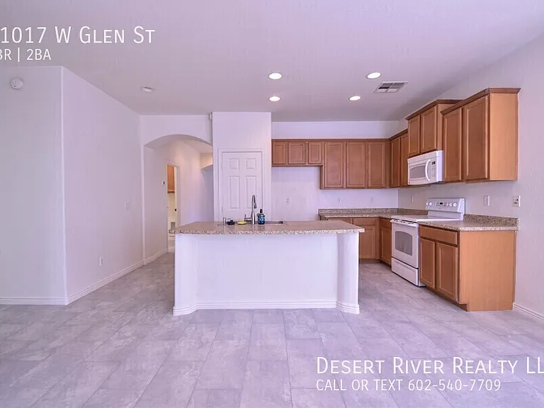 21017 W Glen St — Photo 8