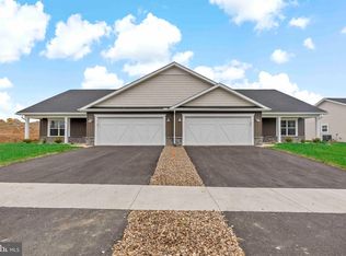 275 Dripping Spring Dr, Hedgesville, WV 25427