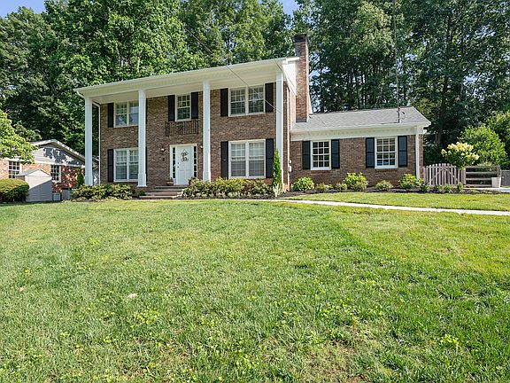 2nd image of 2970 Greenwillow Dr NE