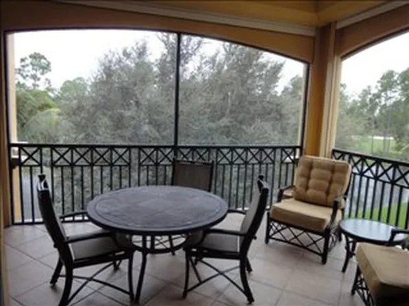 2638 Bolero Dr #403, Naples, FL 34109