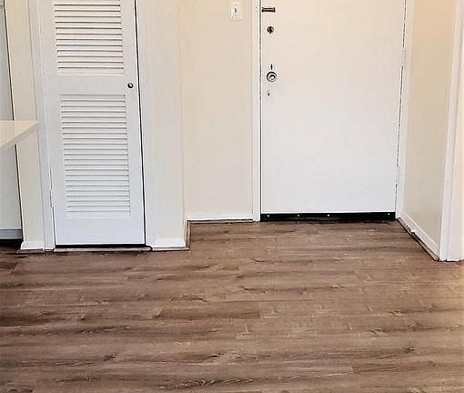 5th image of 4515 Willard Ave APT 507S