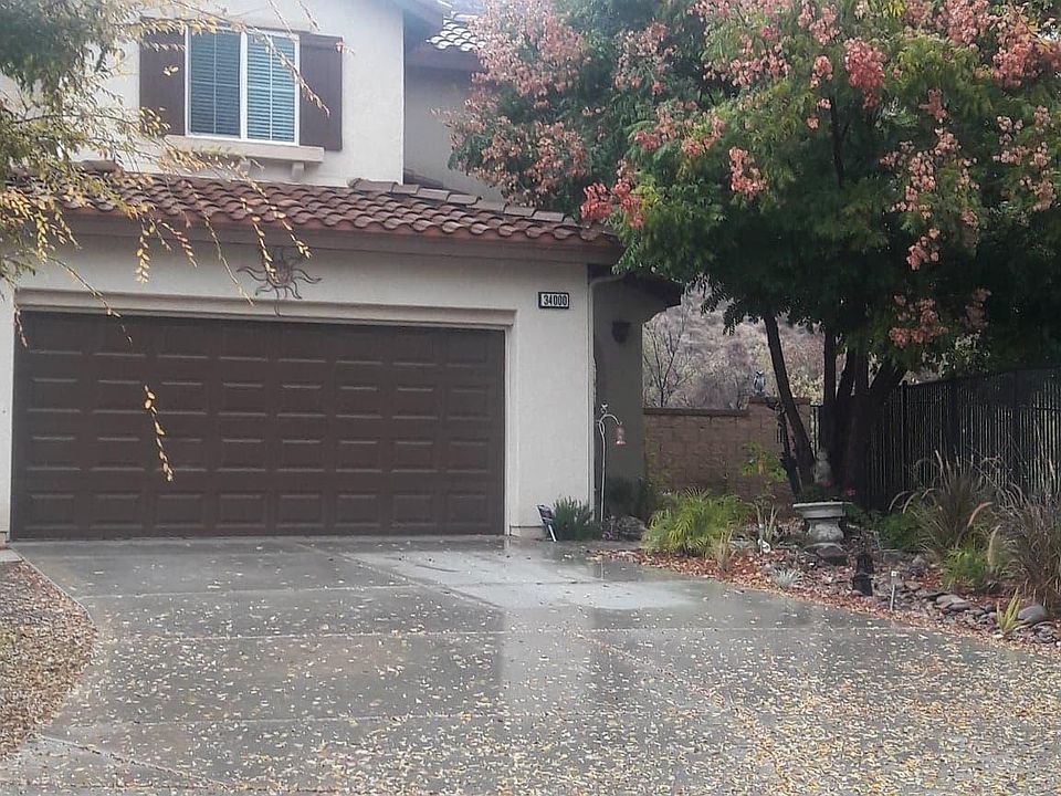 1st image of 34000 Winterberry Ln
