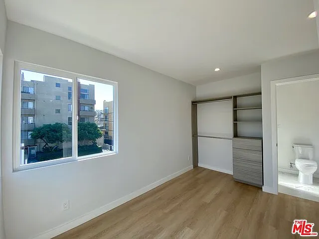 3207 W 3rd St #7 — Photo 8