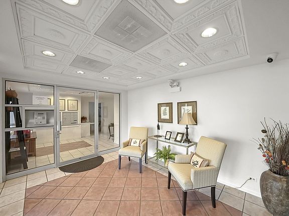 2nd image of 3900 W Bryn Mawr Ave APT 301