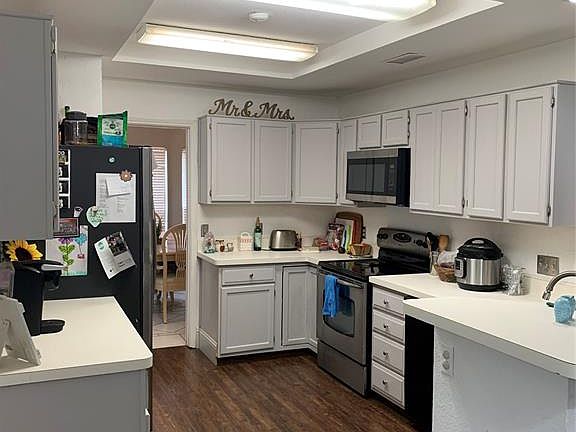 5th image of 2217 Bent Brook Dr