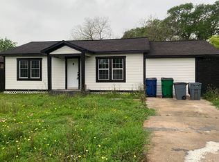 609 Hurst St, Angleton, TX 77515