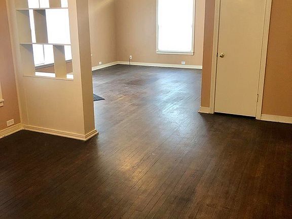 2nd image of 505 W Illinois Ave