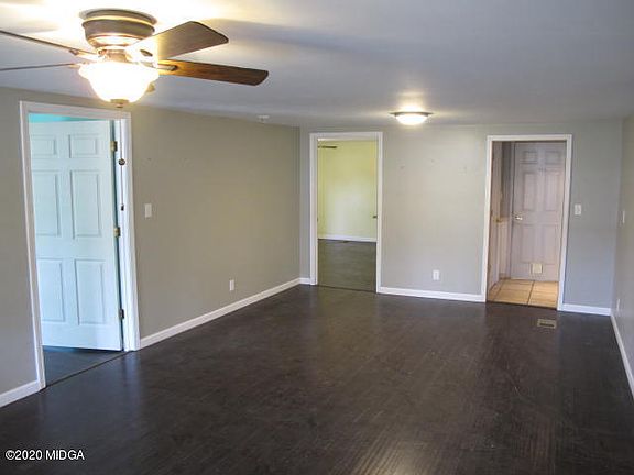 2nd image of 810 Soperton Ave