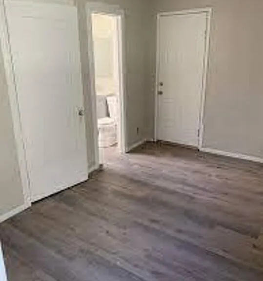 4623 Wesley Ave — Photo 3
