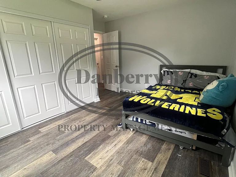 6051 Graystone Dr #1 — Photo 8