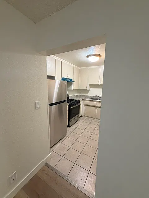 2 bed, 840 sqft, $2,820 — Photo 4