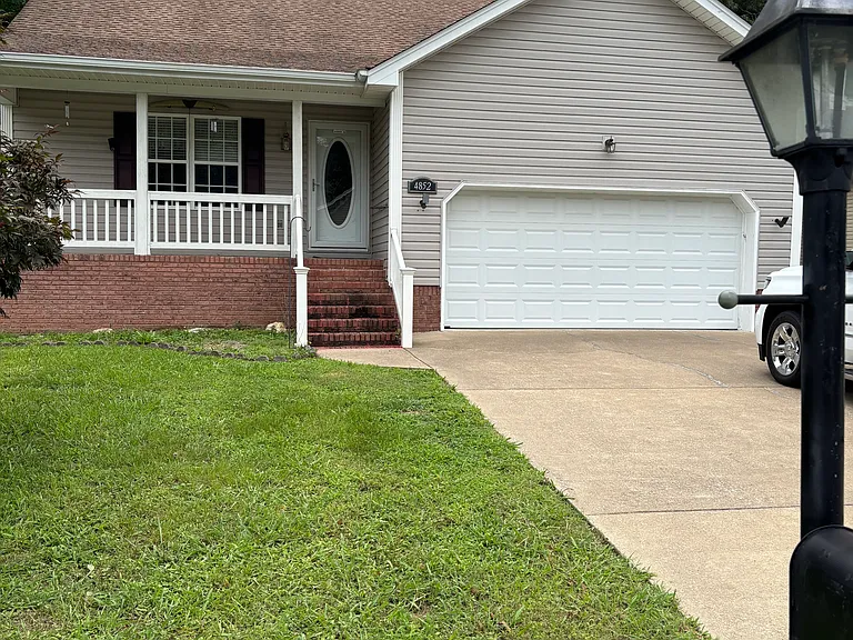 4852 Waverly Ct — Photo 6