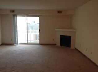 11105 Apache Dr APT 201, Cleveland, OH 44130