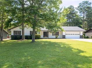 1098 Strawberry Ln, Ellenwood, GA 30294