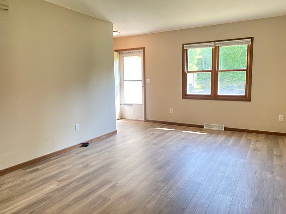 4th image of N5269 Clover Ct