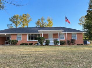2161 Red Dog Rd, Carthage, MS 39051