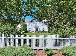 75 Long Lots Rd, Westport, CT 06880