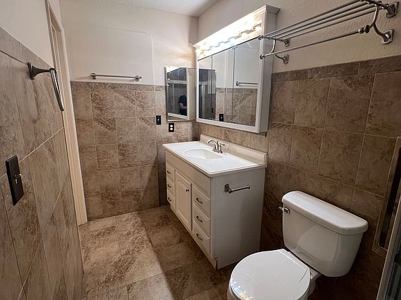 5th image of 6735 Trammel Ct