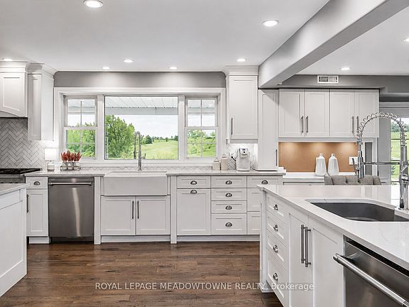 3rd image of 5169 Wellington Rd #125