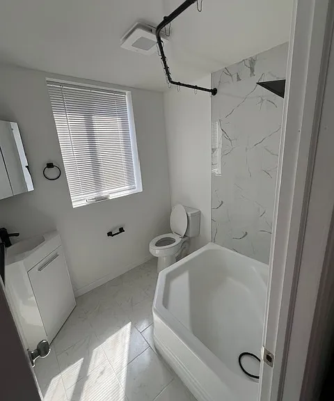 4060 E Roosevelt Blvd — Photo 5