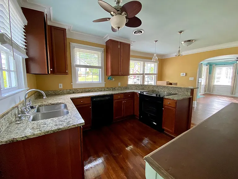 814 Carolina Ave — Photo 12