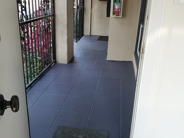 5306 Romaine St — Photo 19