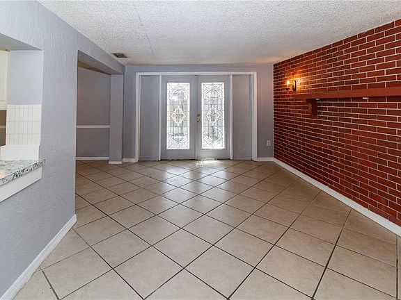 3rd image of 4150 Newbury Dr