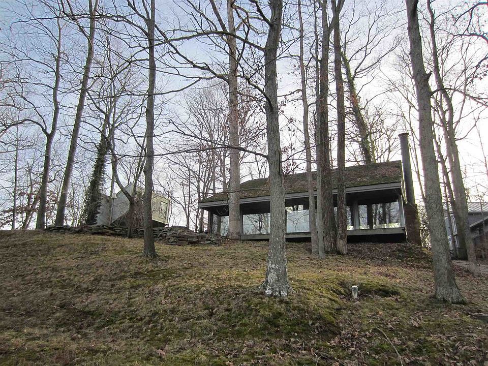1st image of 135 W Pine Dr