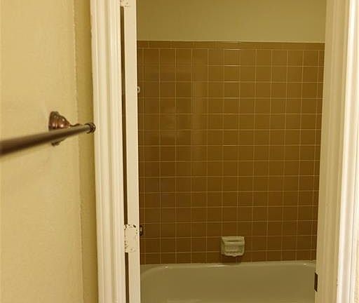 4th image of 1238 W Hudgins St
