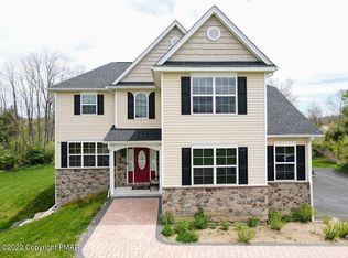 672 Stratton Dr, East Stroudsburg, PA 18302