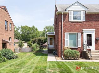 8123 Highland Pl, Munster, IN 46321