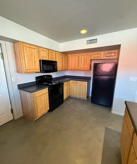 710 N Dodge Blvd — Photo 7