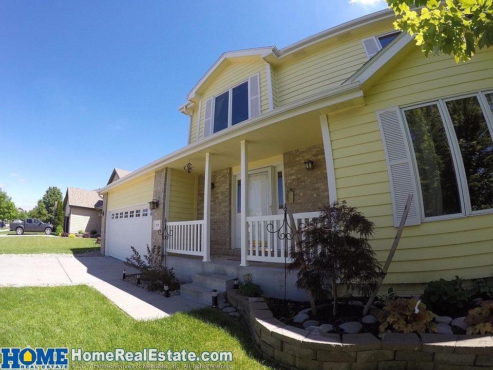 1st image of 2819 Brummond Dr