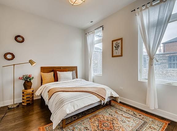 5th image of 2351 W North Ave #4AE