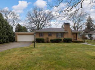 2730 Greengarden Blvd, Erie, PA 16508