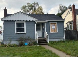 3368 Charles St, Trenton, MI 48183