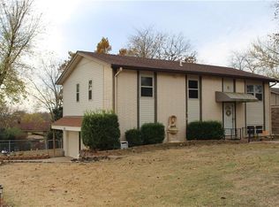 807 L St, Barling, AR 72923