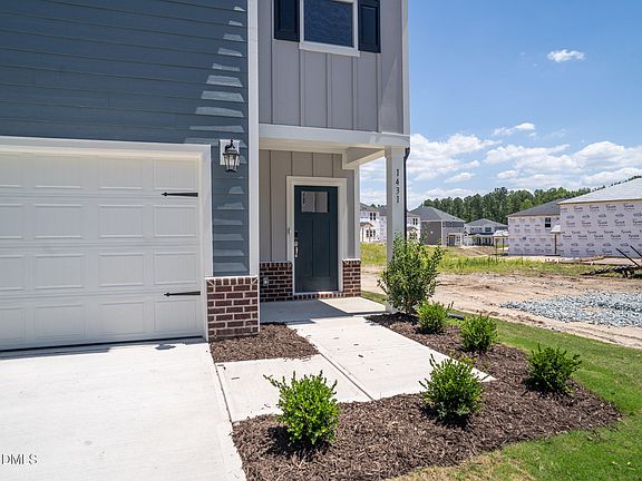 2nd image of 1431 Hatteras Rd