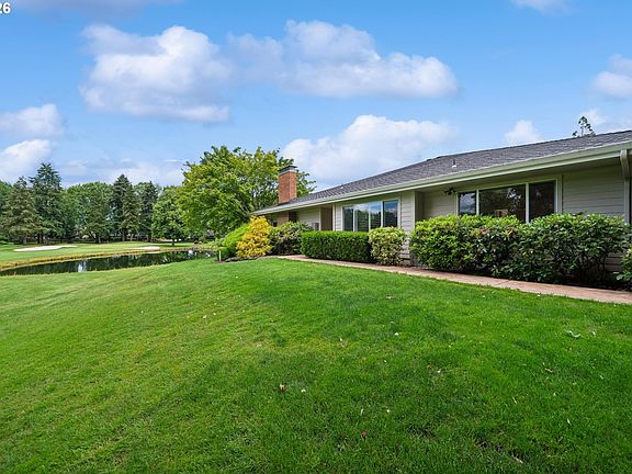 3rd image of 7177 SW Lake Bluff Ct