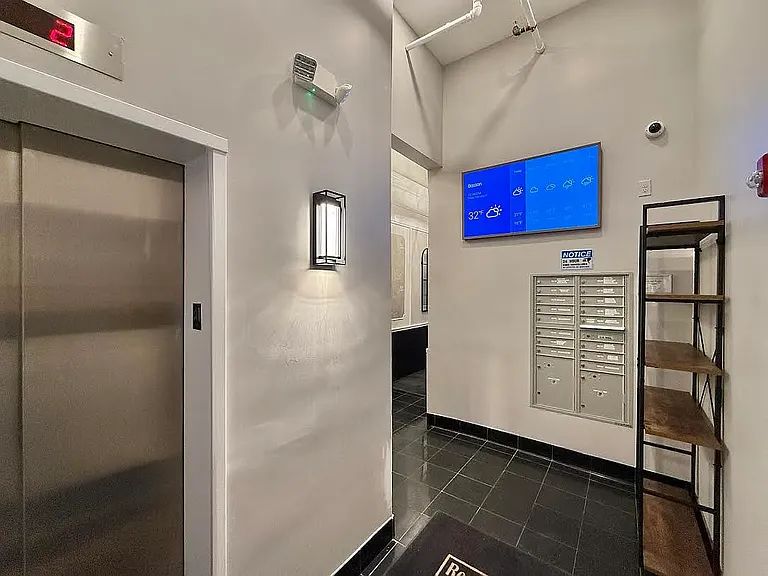 37 Temple Pl #404 — Photo 20